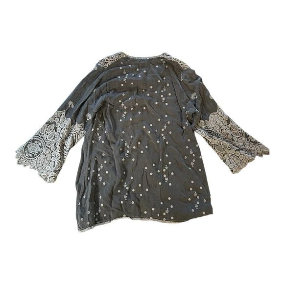 Johnny Was Blouse Womens Small Gray Embroidered Boho Bell Sleeve V-Neck Tunic - Picture 8 of 9